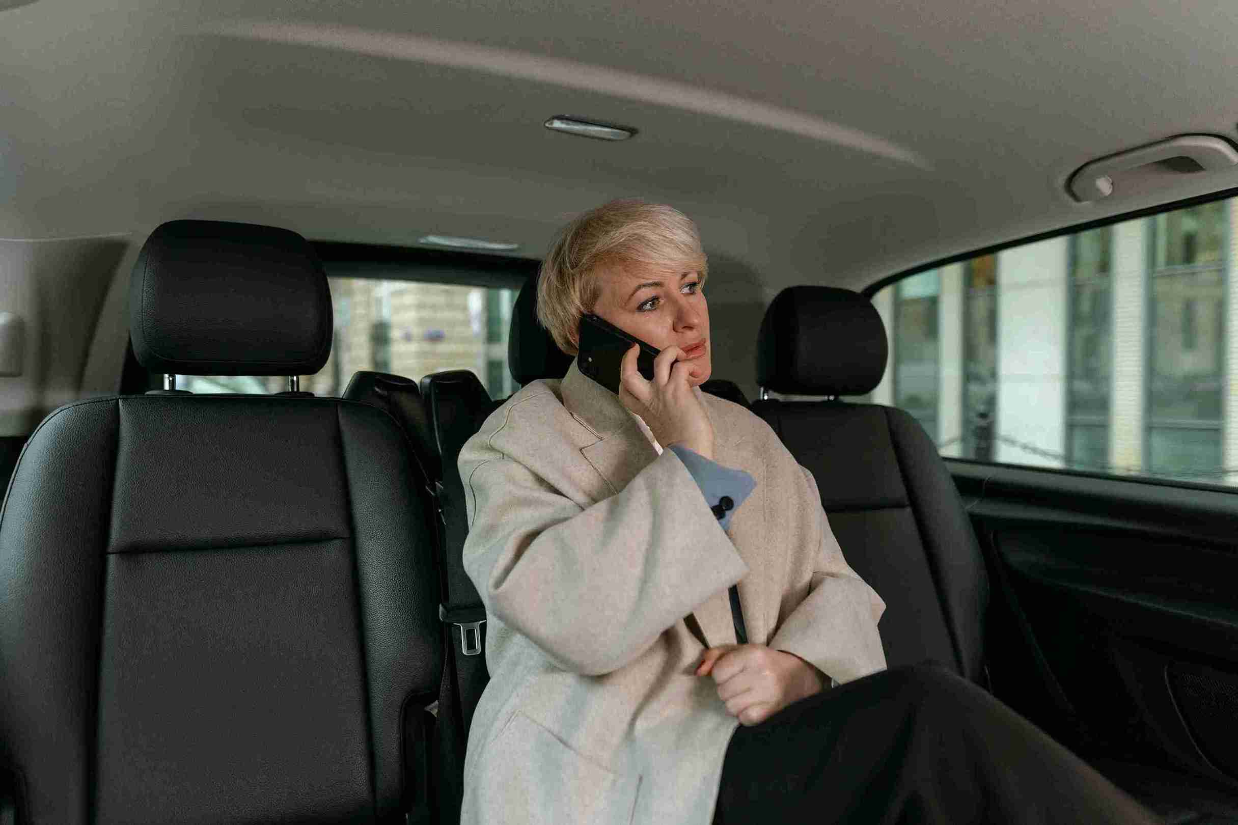 Private Airport Transfers: The Stylish Way to Begin a Trip